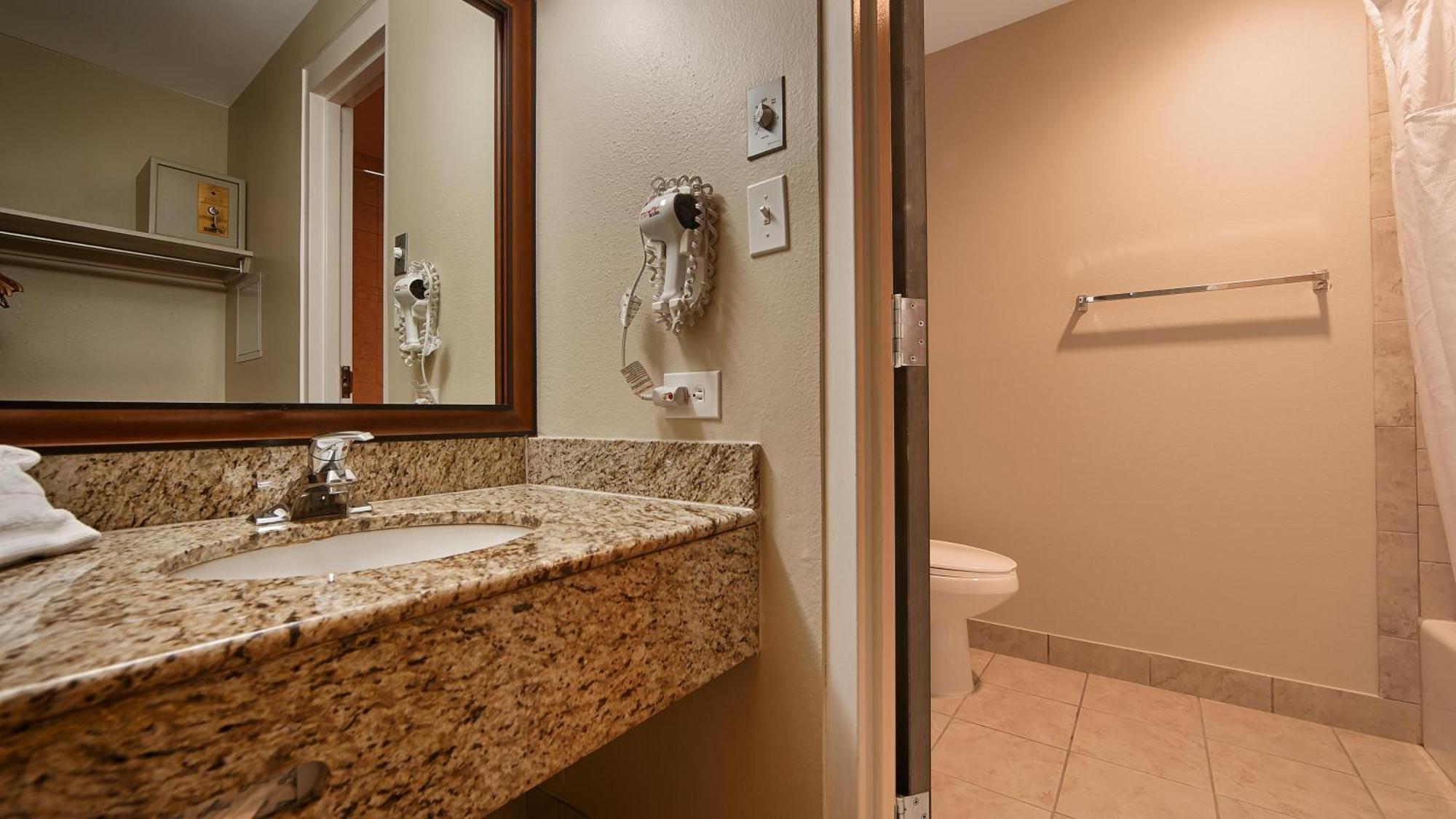 Best Western University Inn Fort Collins Extérieur photo
